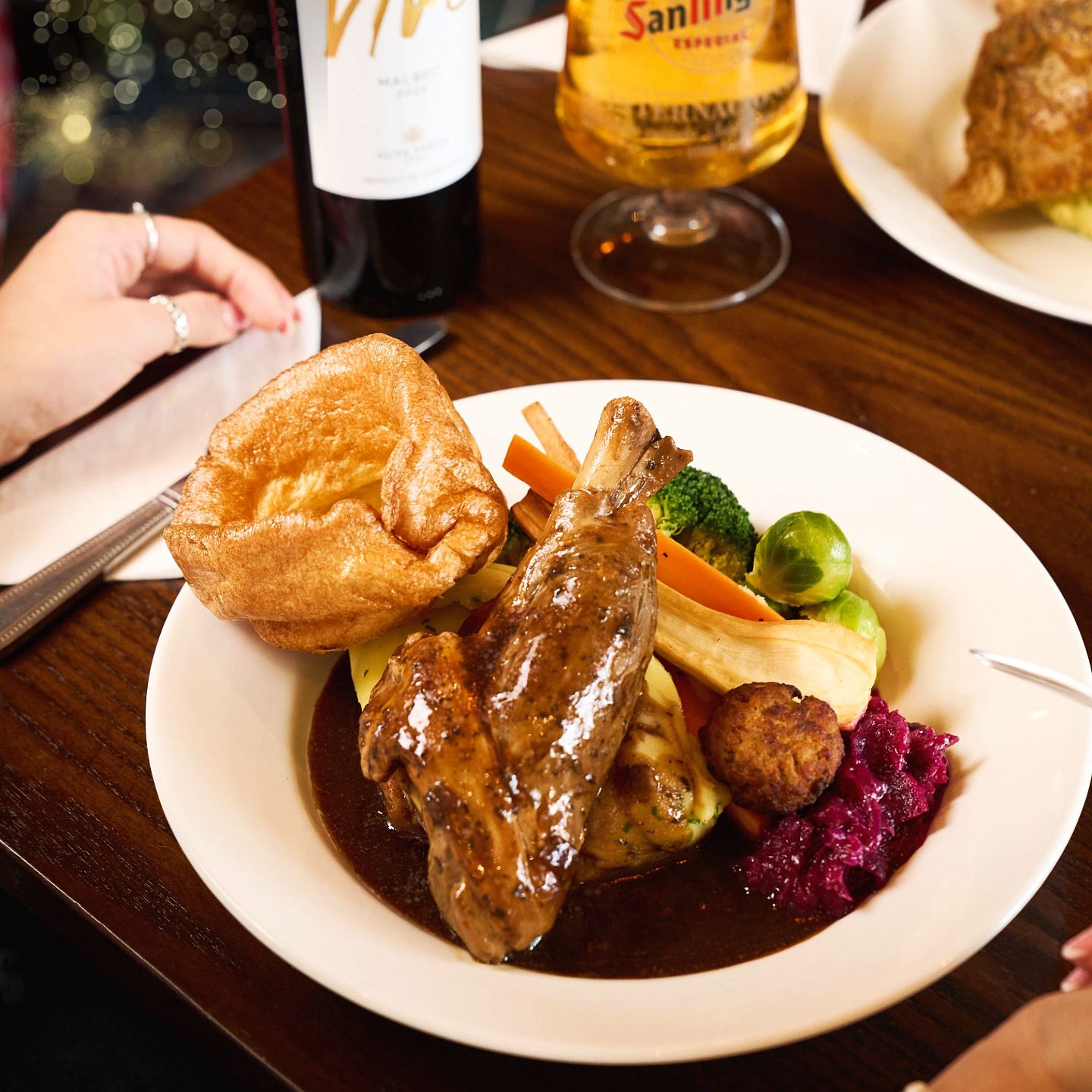 Christmas Day 2025 Lunch, Dinner & Dining at The Six Medals in Middlehaven